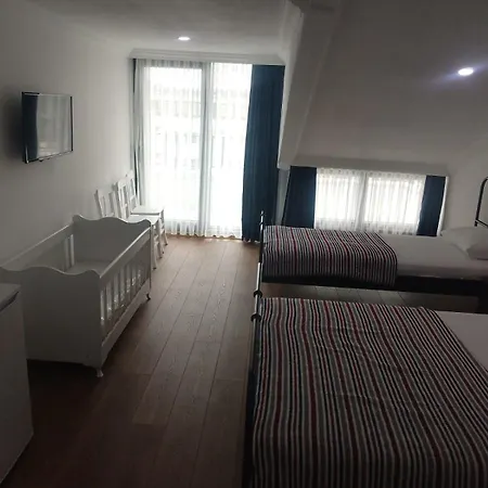Rose Hotel