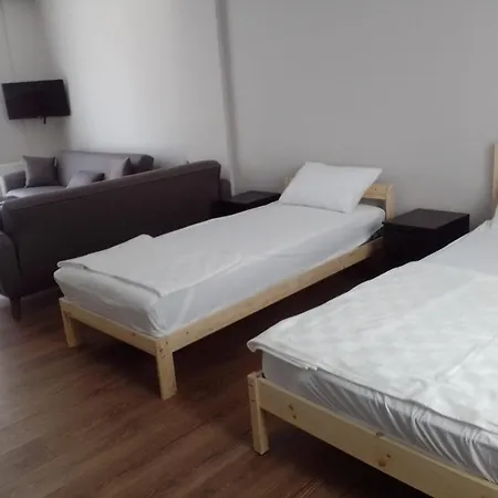 Rose Hotel